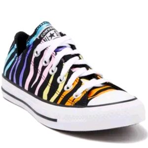 Converse Chuck Taylor's animal print